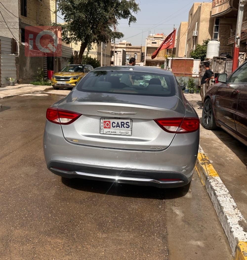 كرايسلر 200